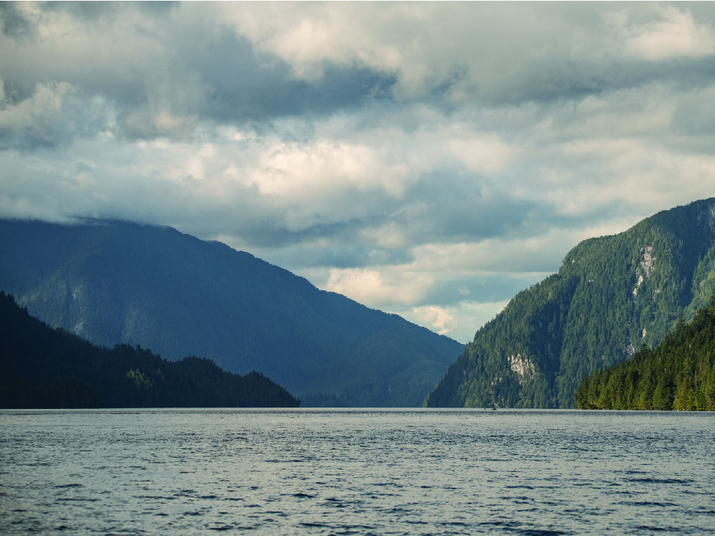 Exploring the connections between land and sea with a photo tour