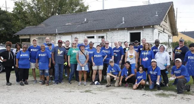 Houston Federation of Teachers volunteers helped repair a historic home in Freedmen’s Town in Houston.