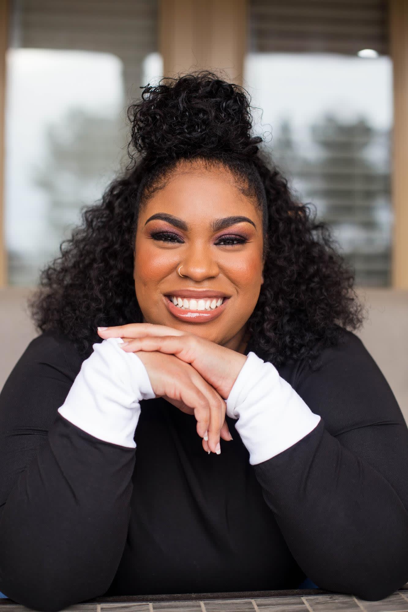 Angie Thomas headshot